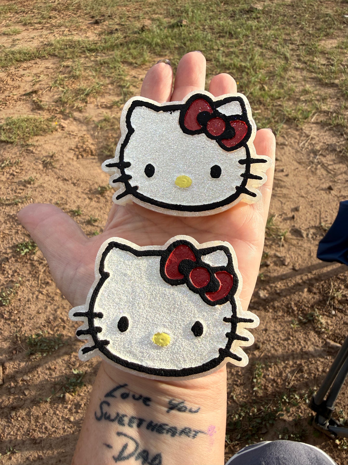 Hello kitty vents (set of 2)