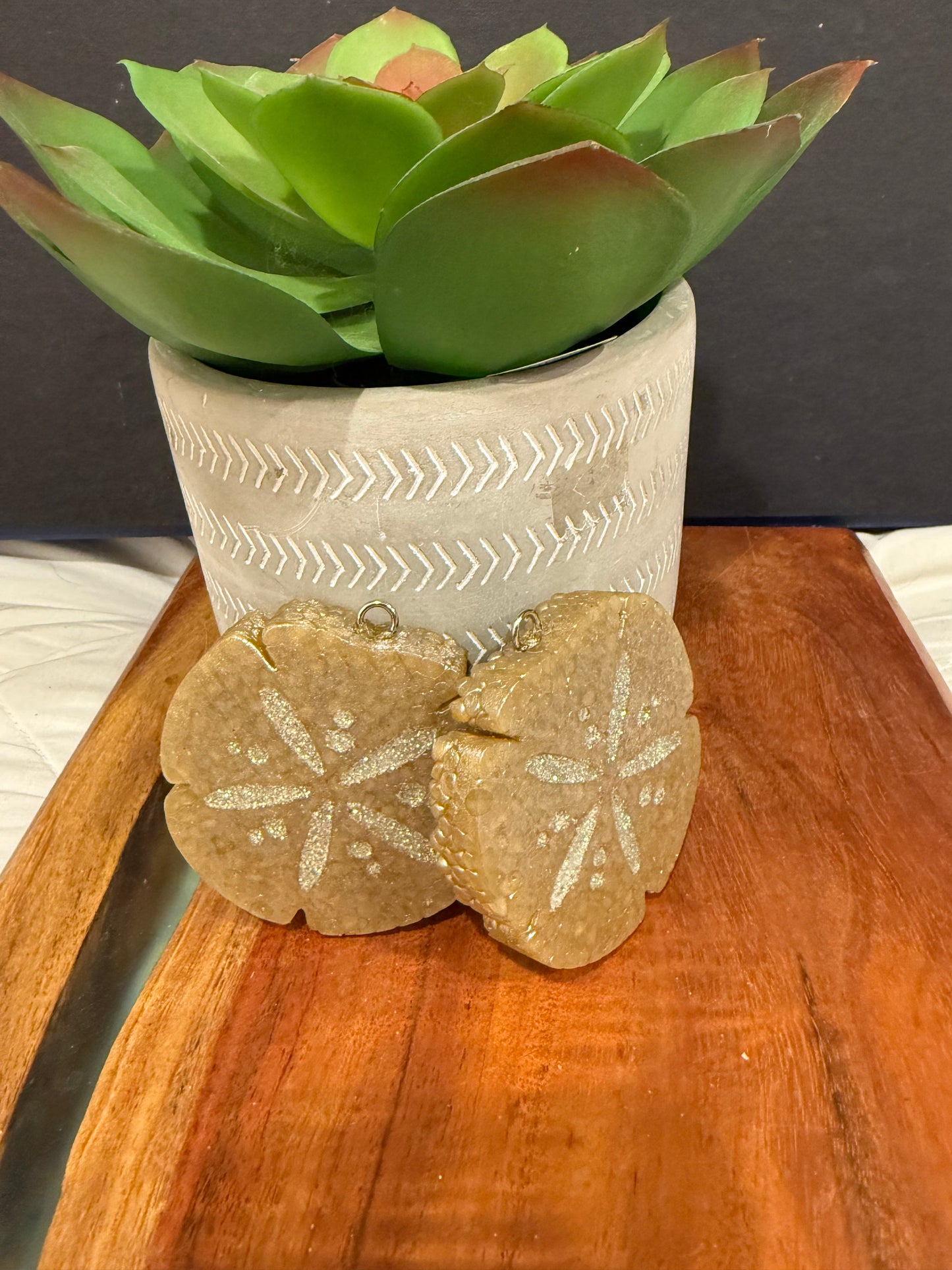 Freshies (pink sticker)