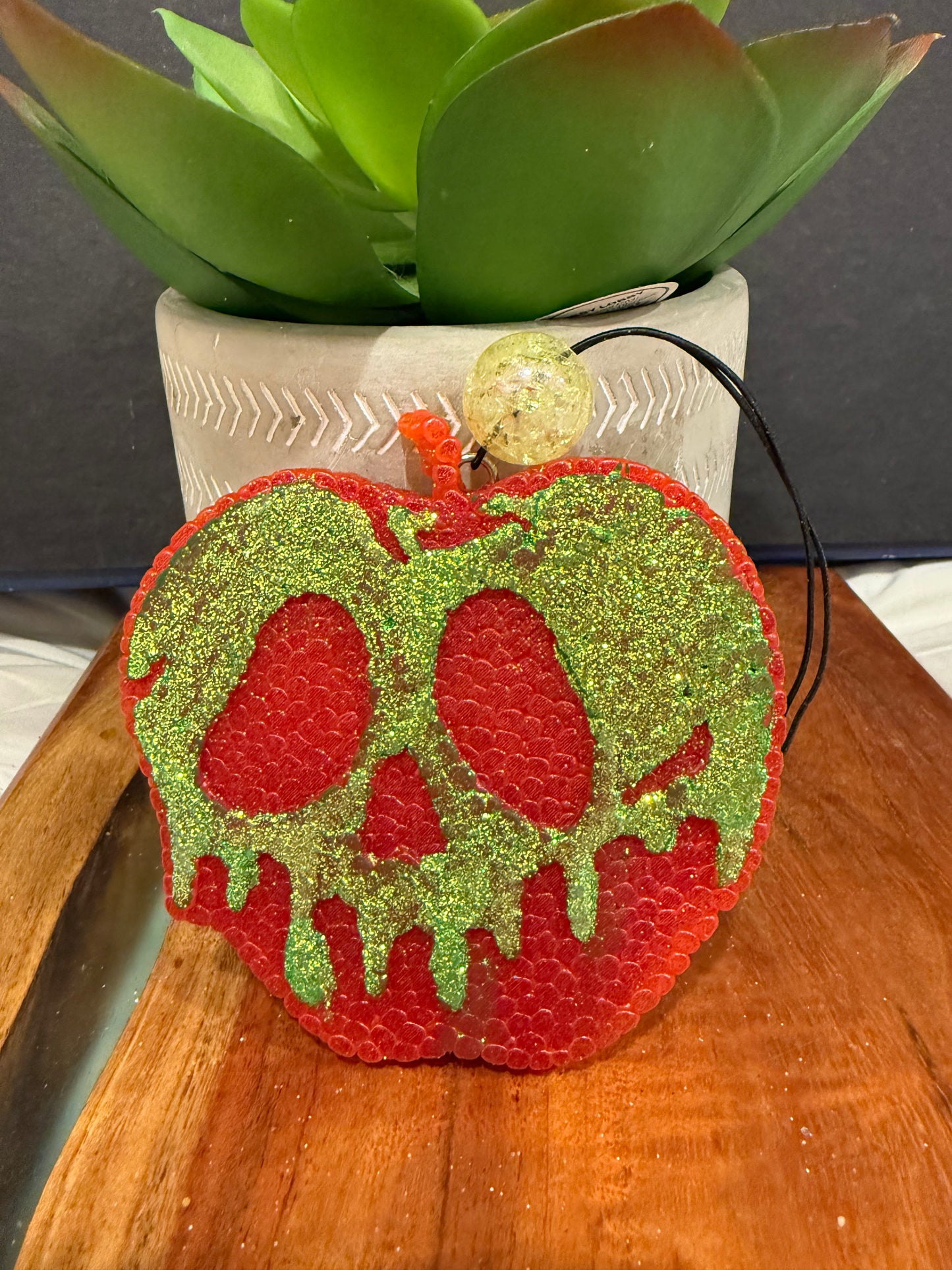 Poison apple