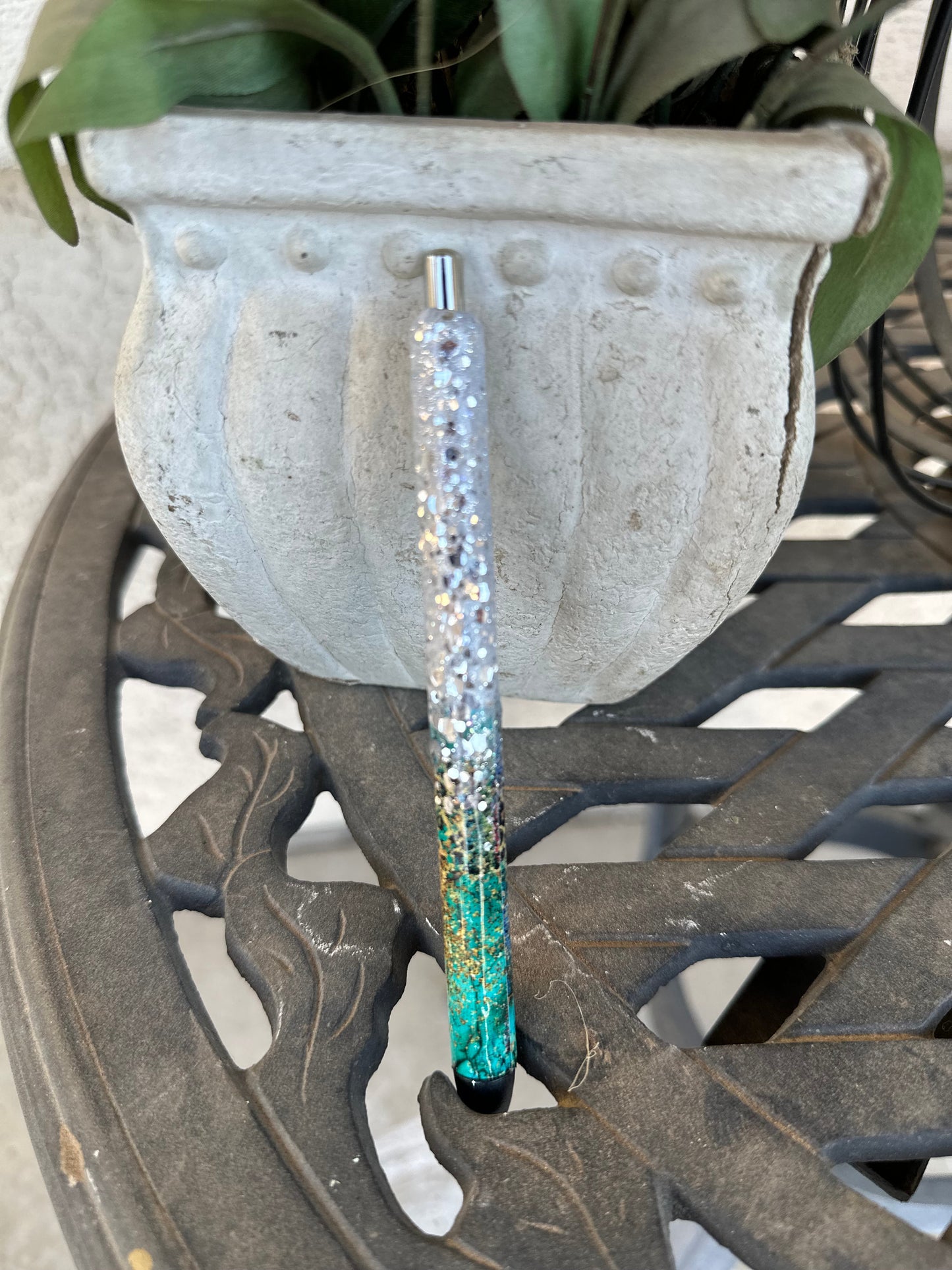 Personalized pens (more than one color and personalization)