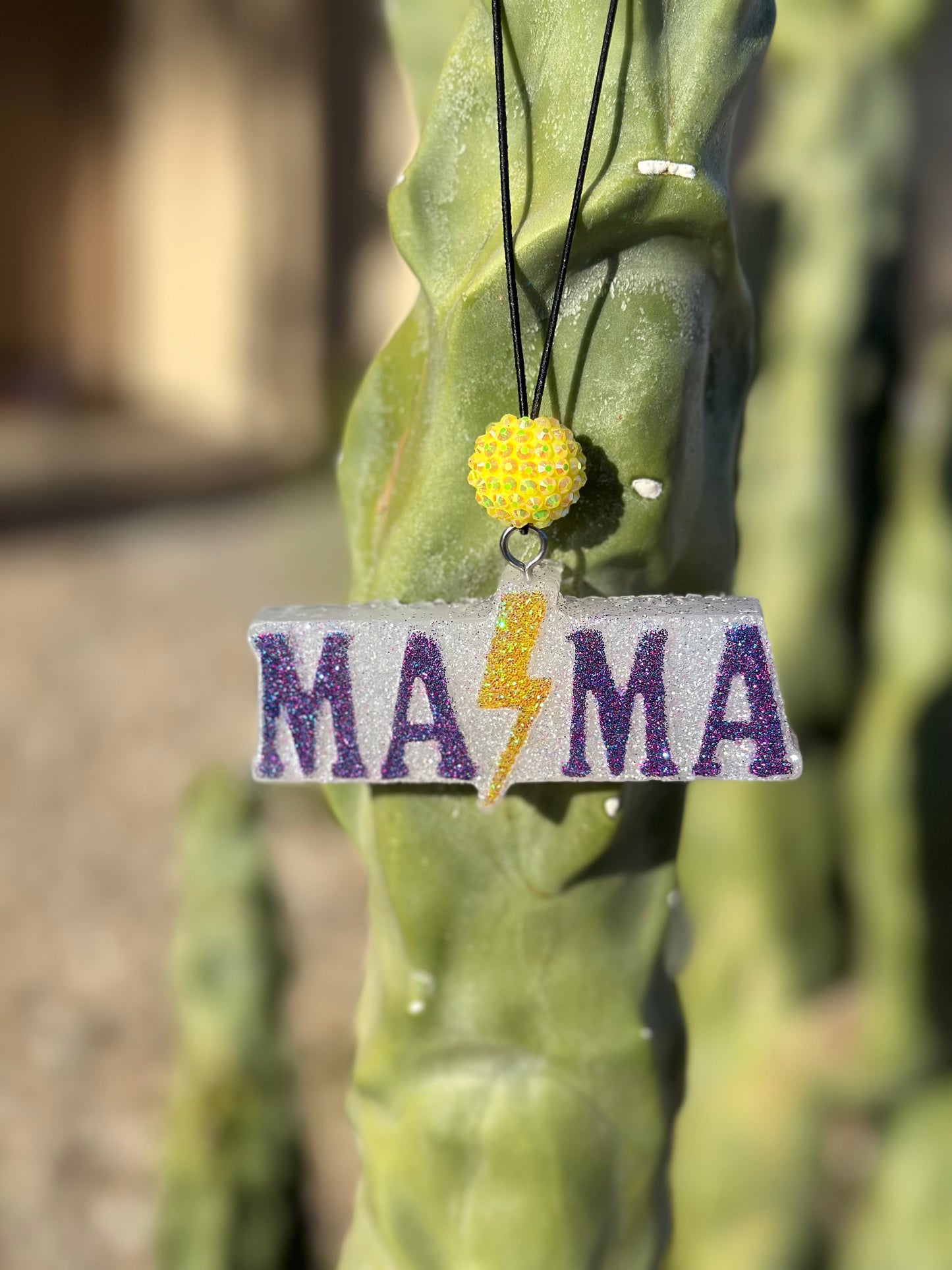 Mama bolt
