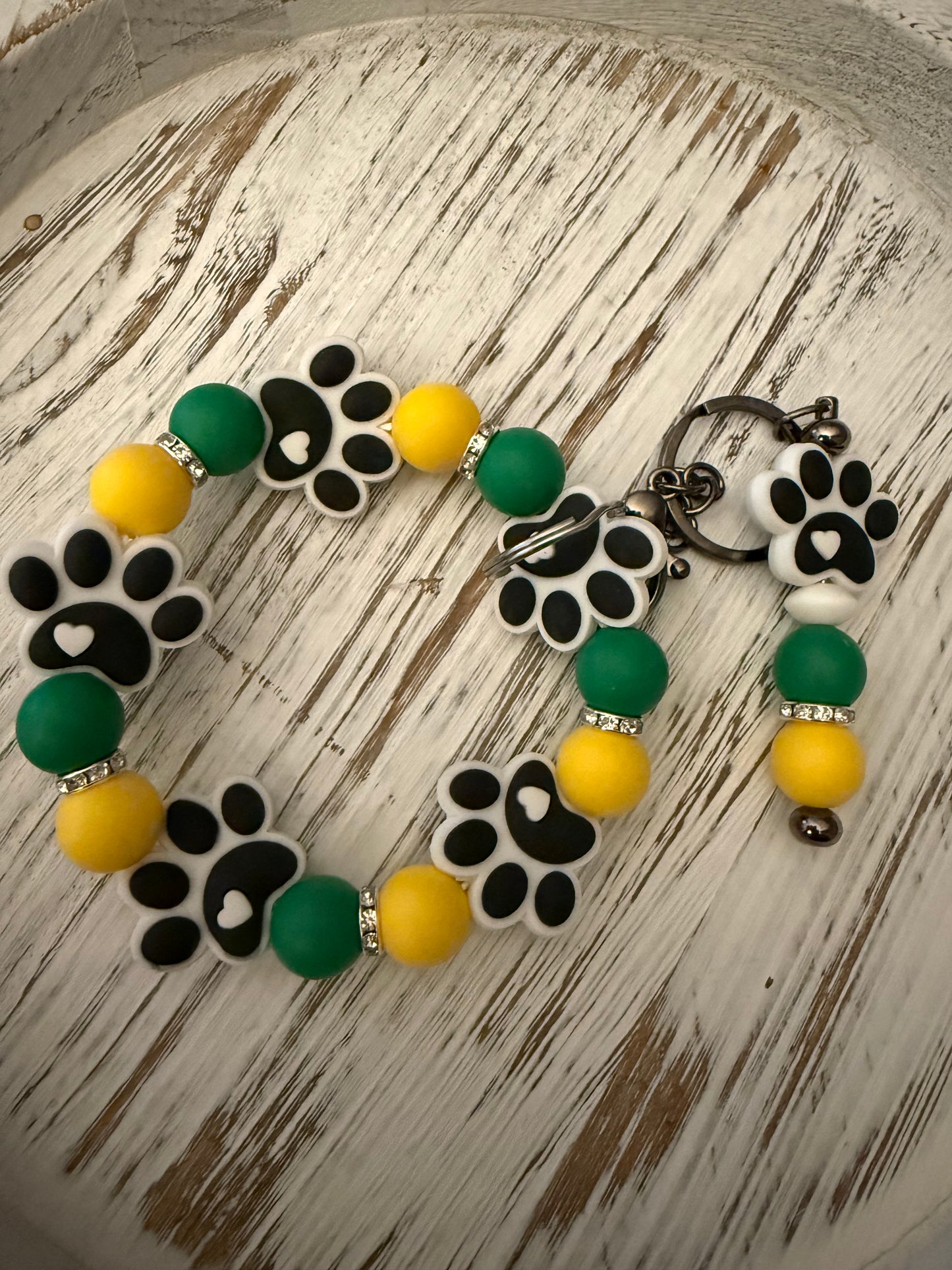 Wristlet keychains