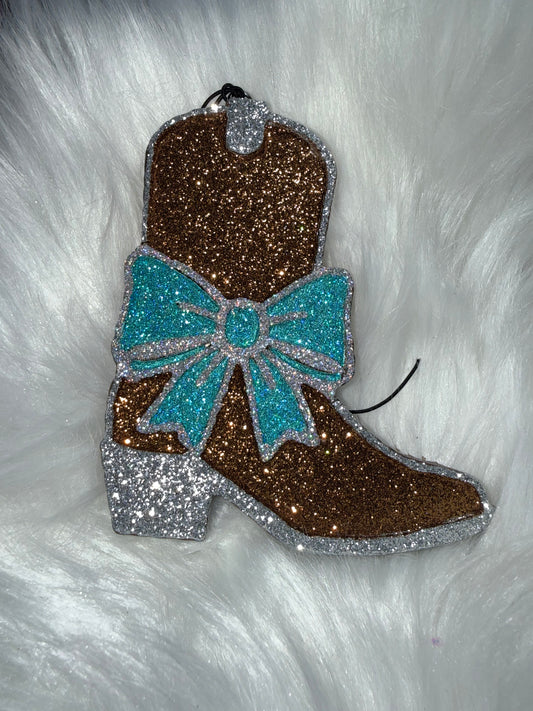 Cowgirl boot with bow